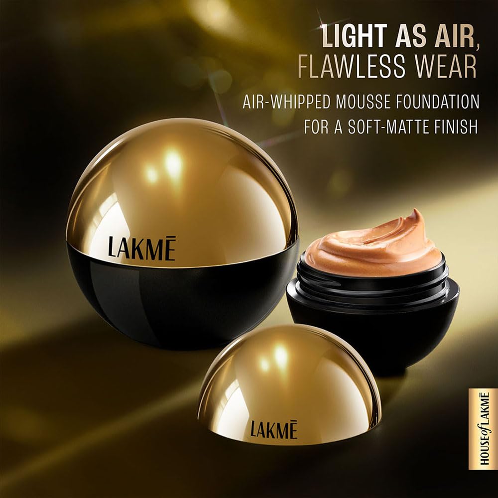 Lakme Xtraordin Airy Mattreal Matte Medium Coverage Mousse, Ivory Fair 12 gm