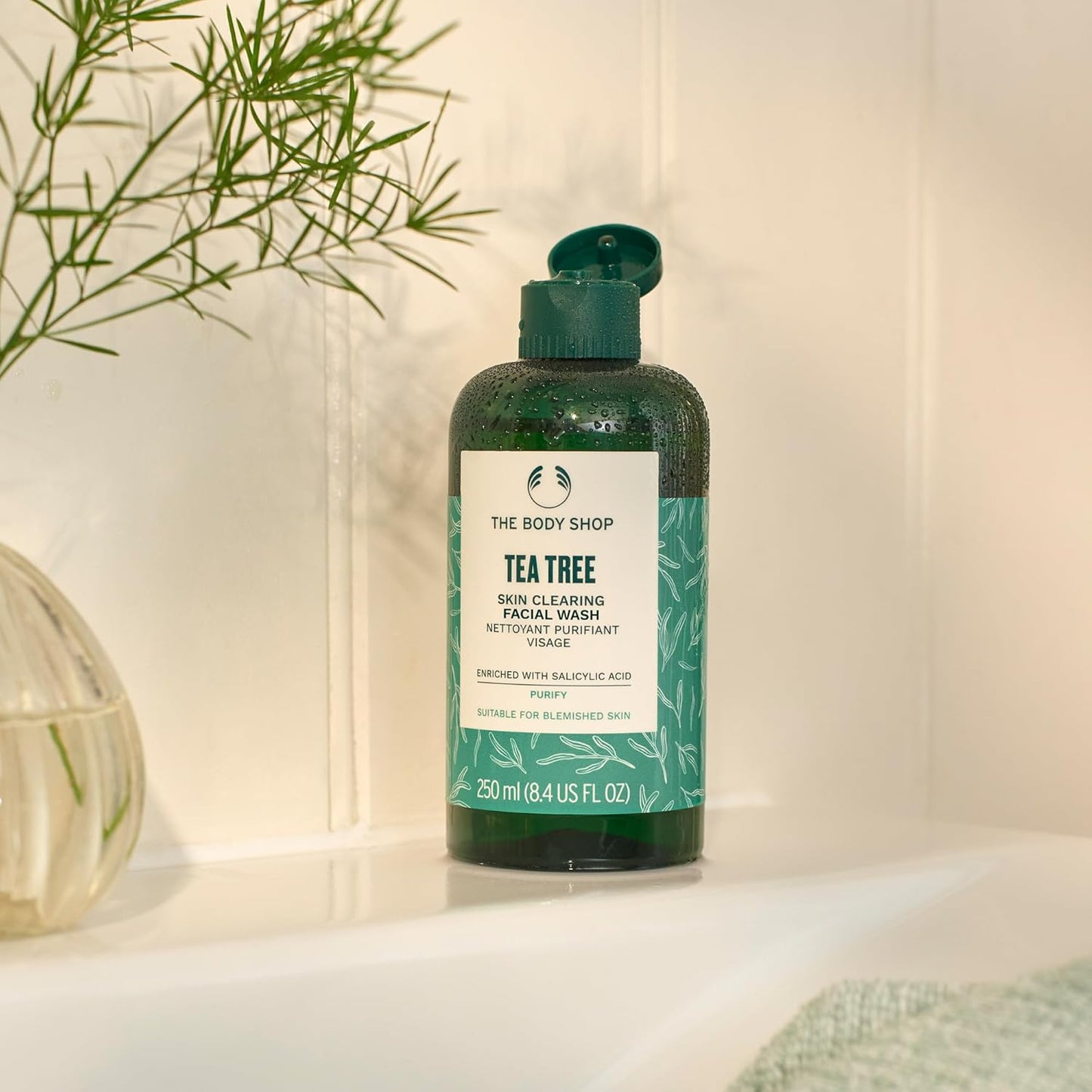 The Body Shop Tea Tree Skin Clearing Facial Wash | Deep Cleanse For Oily Skin, 250 ml